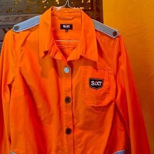 Modern and colorful jacket. Can be used with jeans any pants or long skirt
